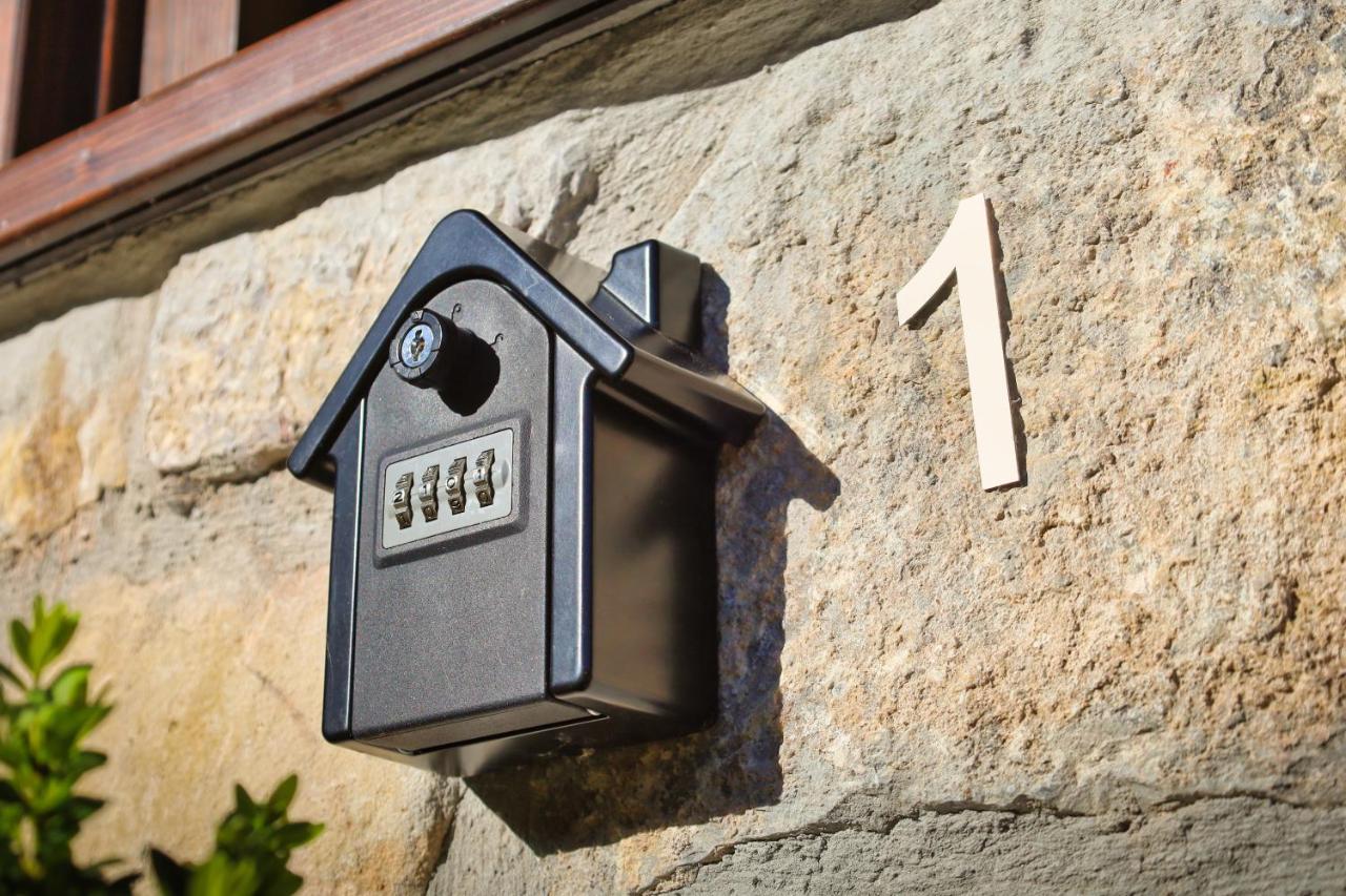 Onís Finca La Caseria Apartamentos מראה חיצוני תמונה